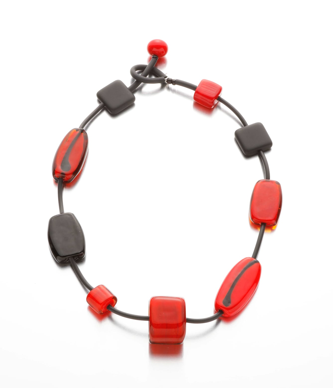 【Tullia (トゥリア)】 ネックレス (レッド &ブラック)