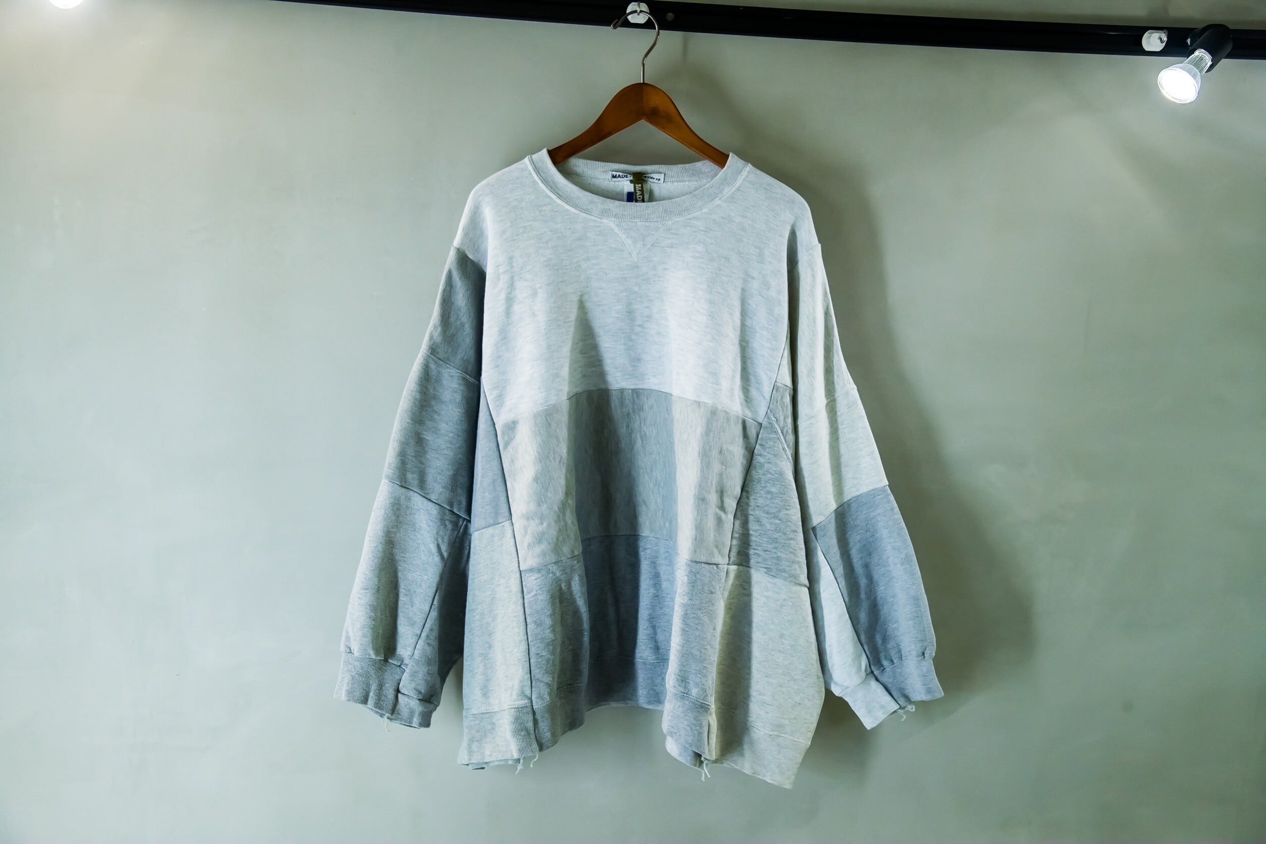 SUNNY SIDE UP リメイクパッチワークスウェット | NOUVEL des HIOC