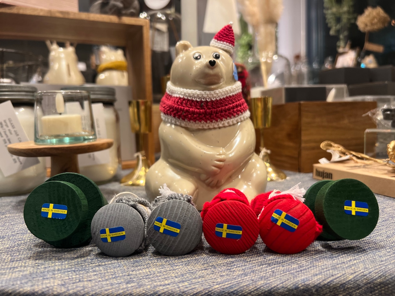 ラッセントレー　木製オーナメント　(グレーのHedda/Hader)  Larssons tra クリスマスオーナメント