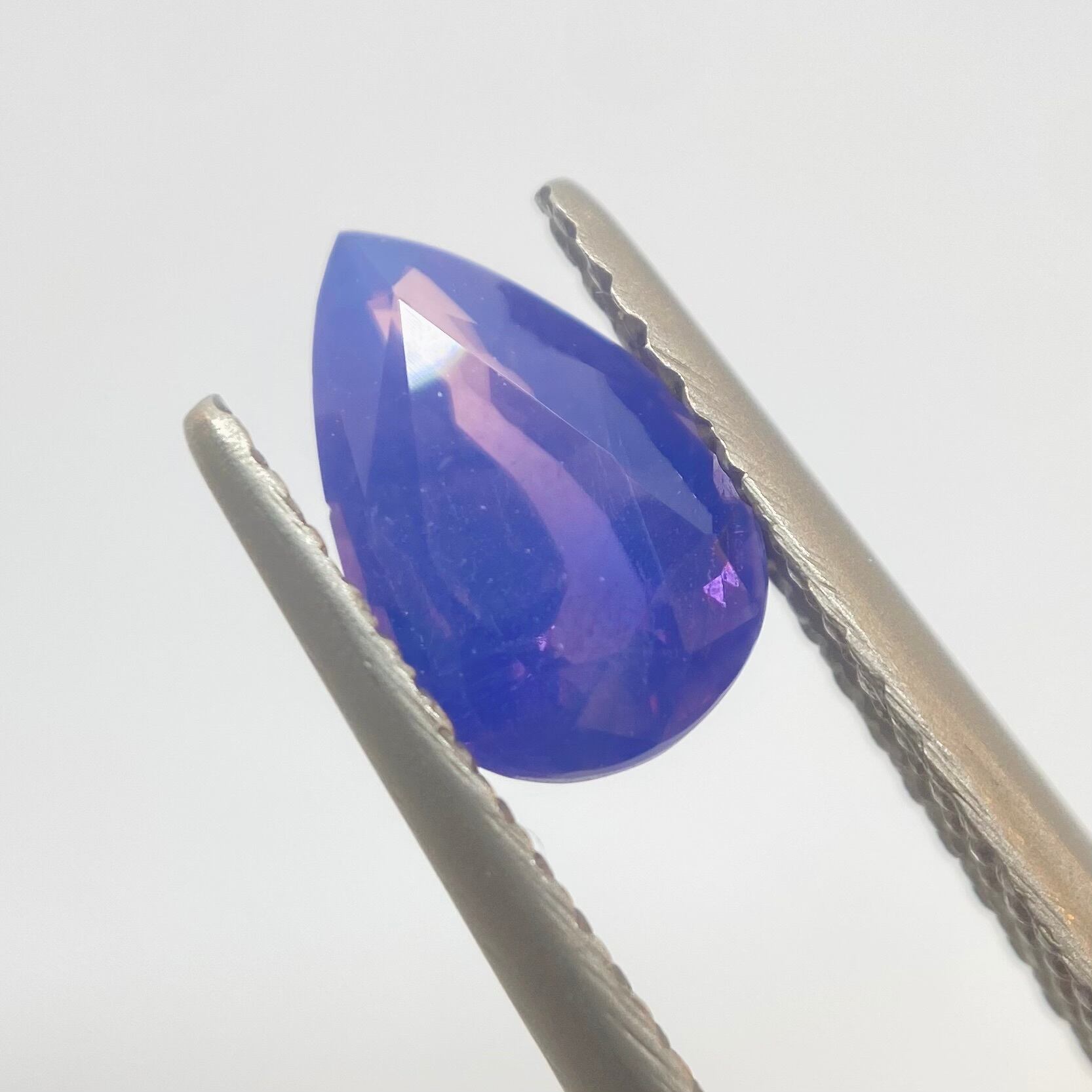 艶やかなシルキーパープルサファイア