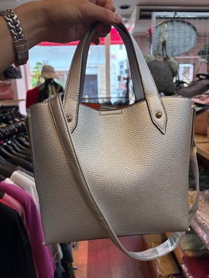 シルバー合皮バッグ　23190