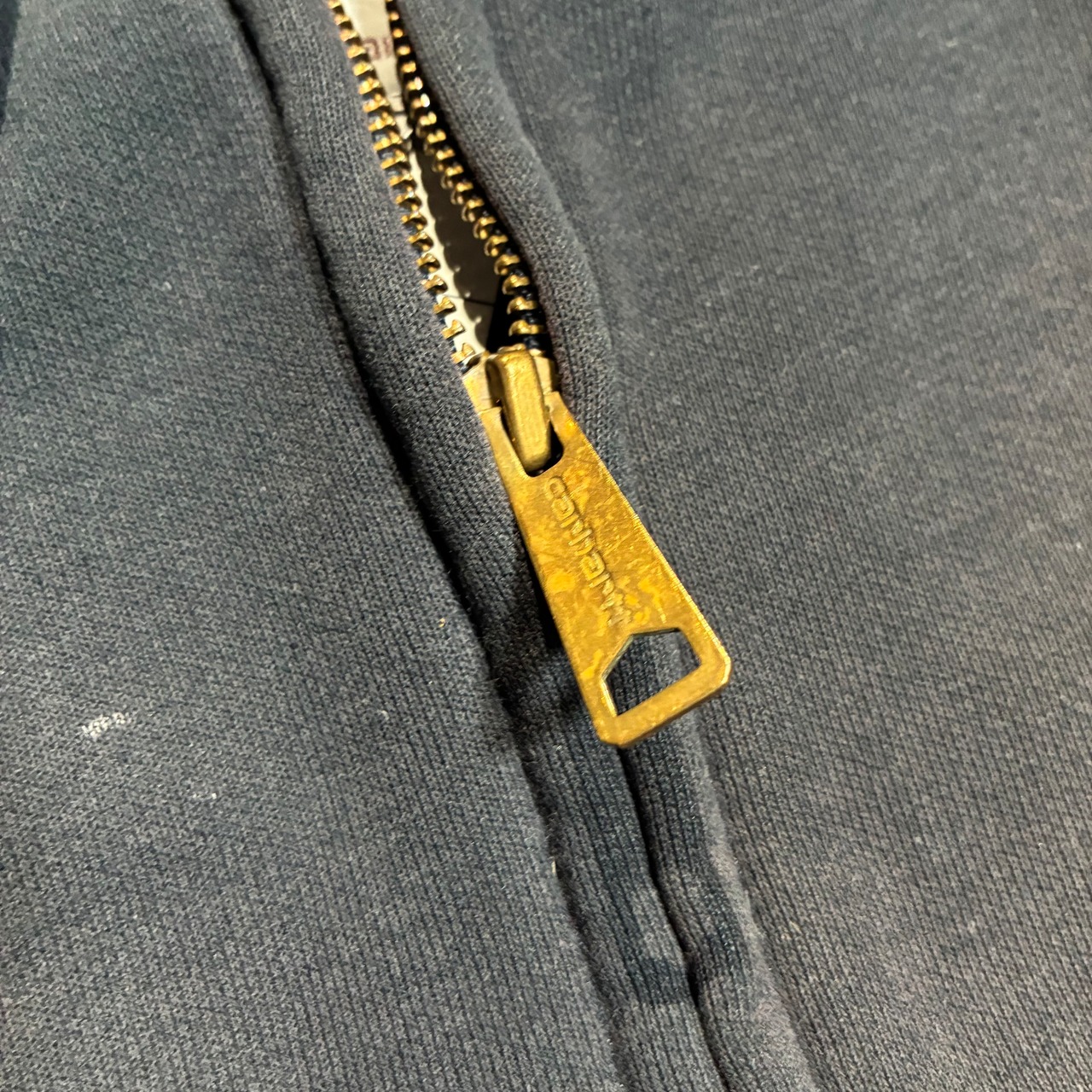 メキシコ製　Carhartt ジップパーカー　フェードネイビー　裏地メッシュサーマル　カーハート