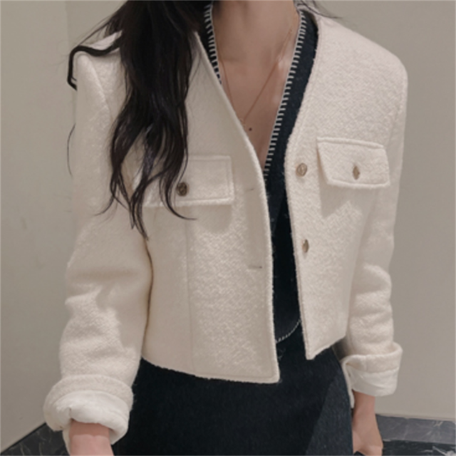 【送料無料】 ジャケット アウター ノーカラー 羽織り 袖あり 長袖 Vネック Aライン フレア ショート ボタン かわいい 大人可愛い 大人女子 こなれ感 シンプル カジュアル 大人 おしゃれ お洒落 コンサバ エレガント 無地 春 秋 20代 30代 40代 レディース 女性 ママ デート お出かけ お茶会 女子会 休日 演奏会 授業参観 OL 通勤 二次会 パーティ 着回し プチプライス デイリーユース 普段使い オルチャン 韓国系 ファッション 着痩せ インスタ映え