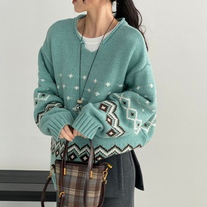 cut v-neck geometric knit　J00354