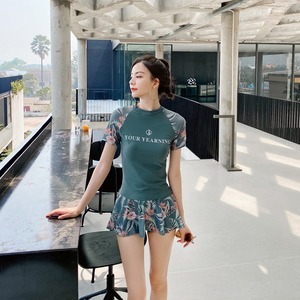 水着 レディース 送料無料 M L XL 2XL 水着セット 2点セット セパレート トップス ラグラン スカート ボタニカル 花柄 植物柄 ワンピース水着 セクシー 大きいサイズ 体型カバー おしゃれ ホルダーネック 可愛い レトロ クラシカル モノキニ クロスネック 総柄 ボタニカル ローレグ スカート フレア オリエンタル 10代 20代 30代 40代