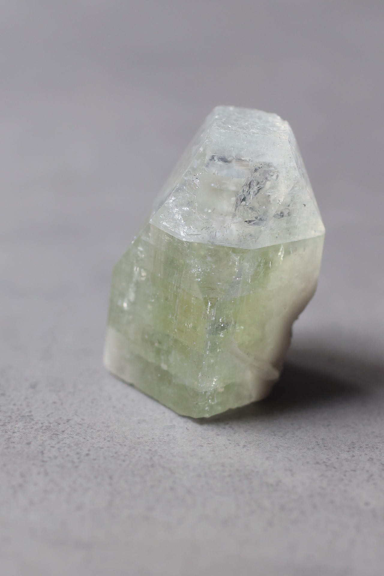 グリーンアポフィライト 「川のせせらぎ」Green Apophyllite ◇ 天然石・鉱物・パワーストーン・原石 | st00380