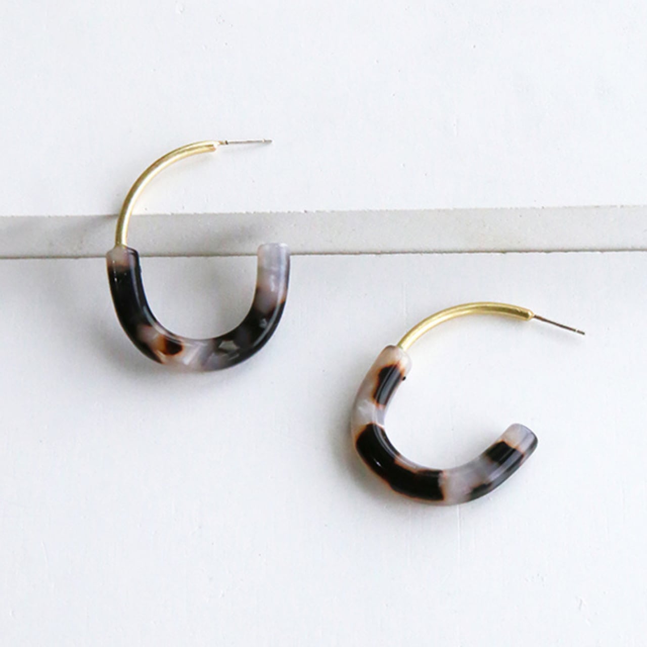 マーブルハーフフープピアス ACC2072