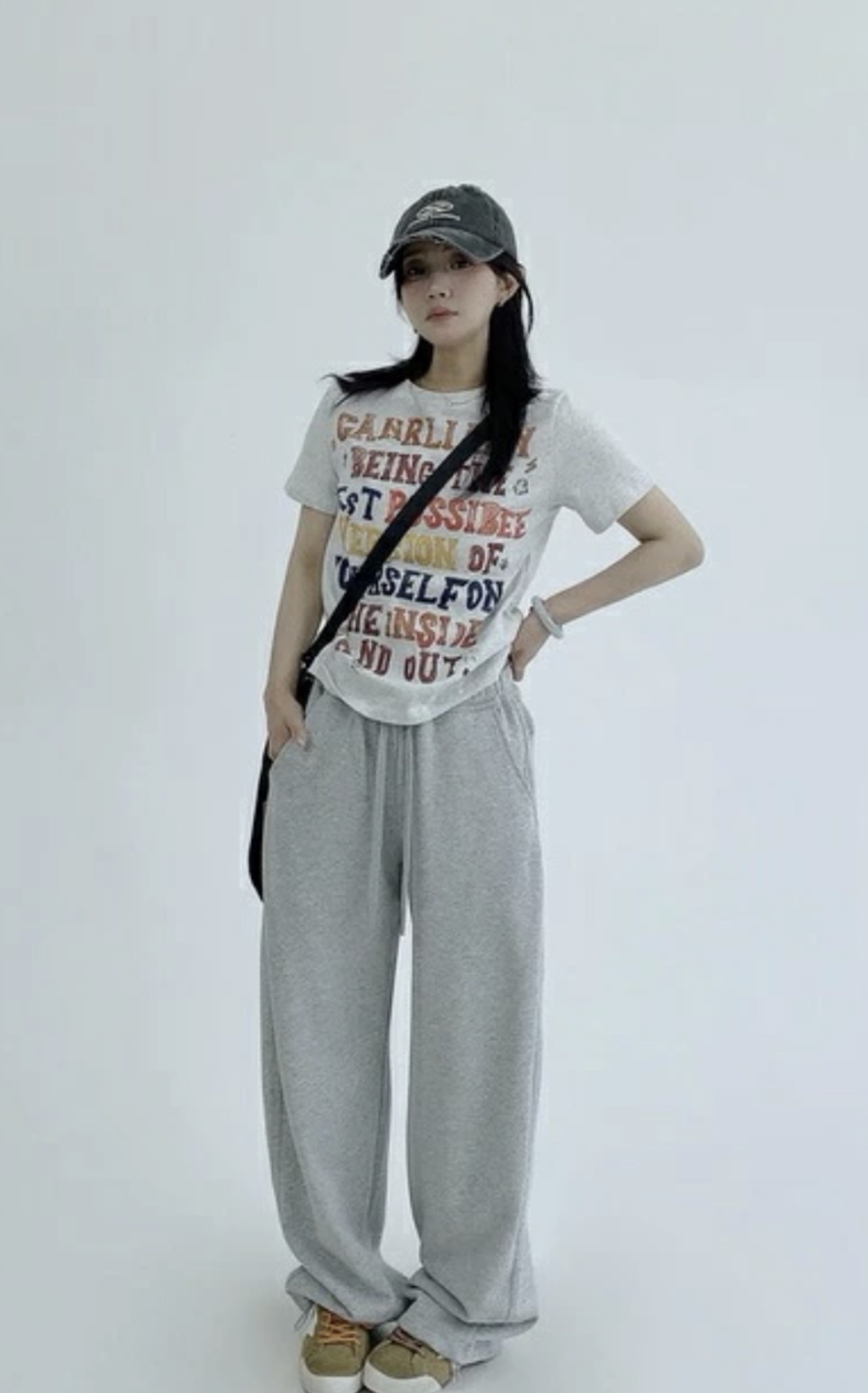 OISIS004 プリントスリムショートTシャツ