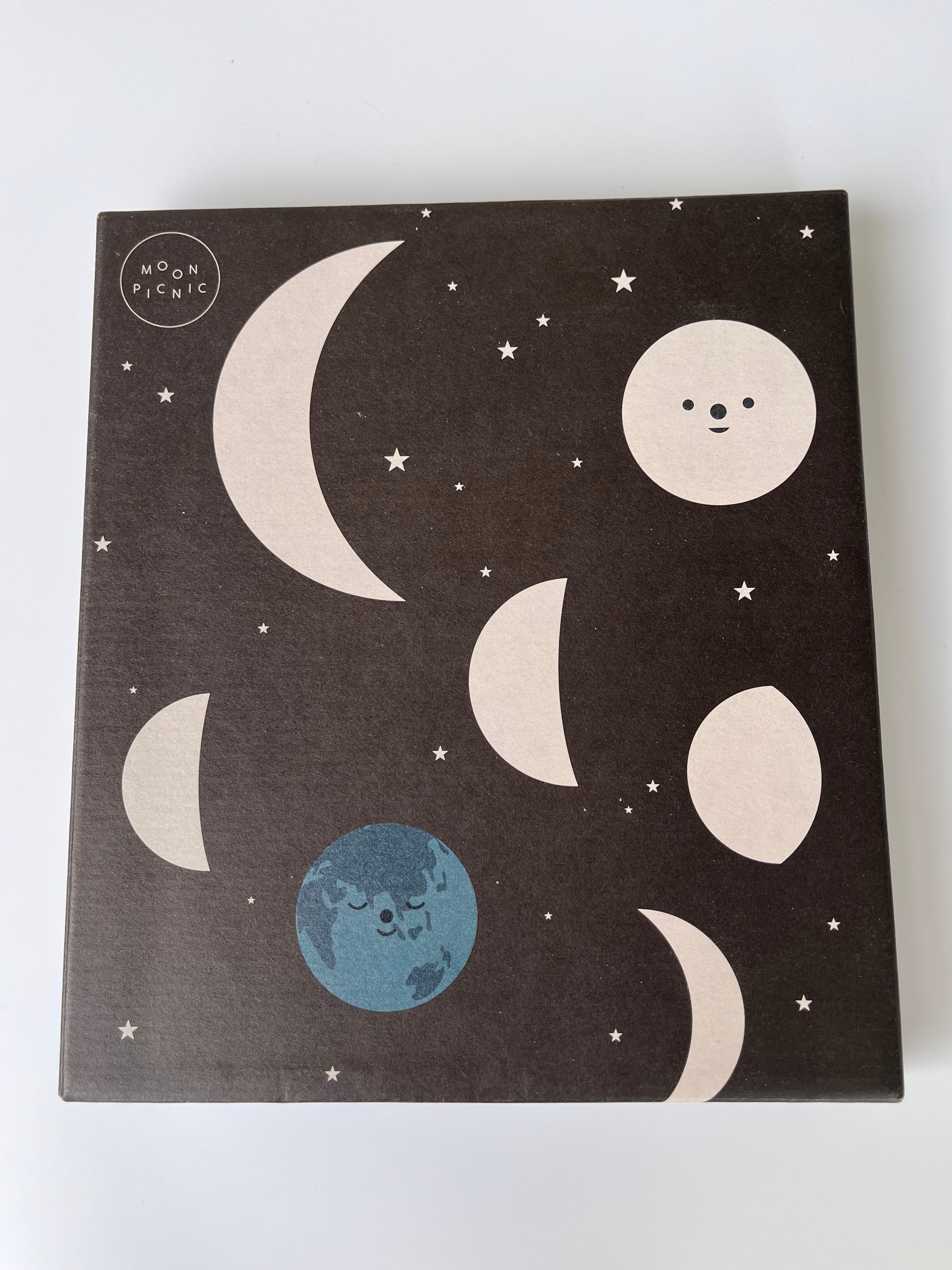 【Moon Picnic】ME & THE MOON – MOON PHASE CALENDAR　ムーンピクニック　ムーンフェイズ カレンダー（太陰暦）　月齢カレンダー　ムーンピクニック