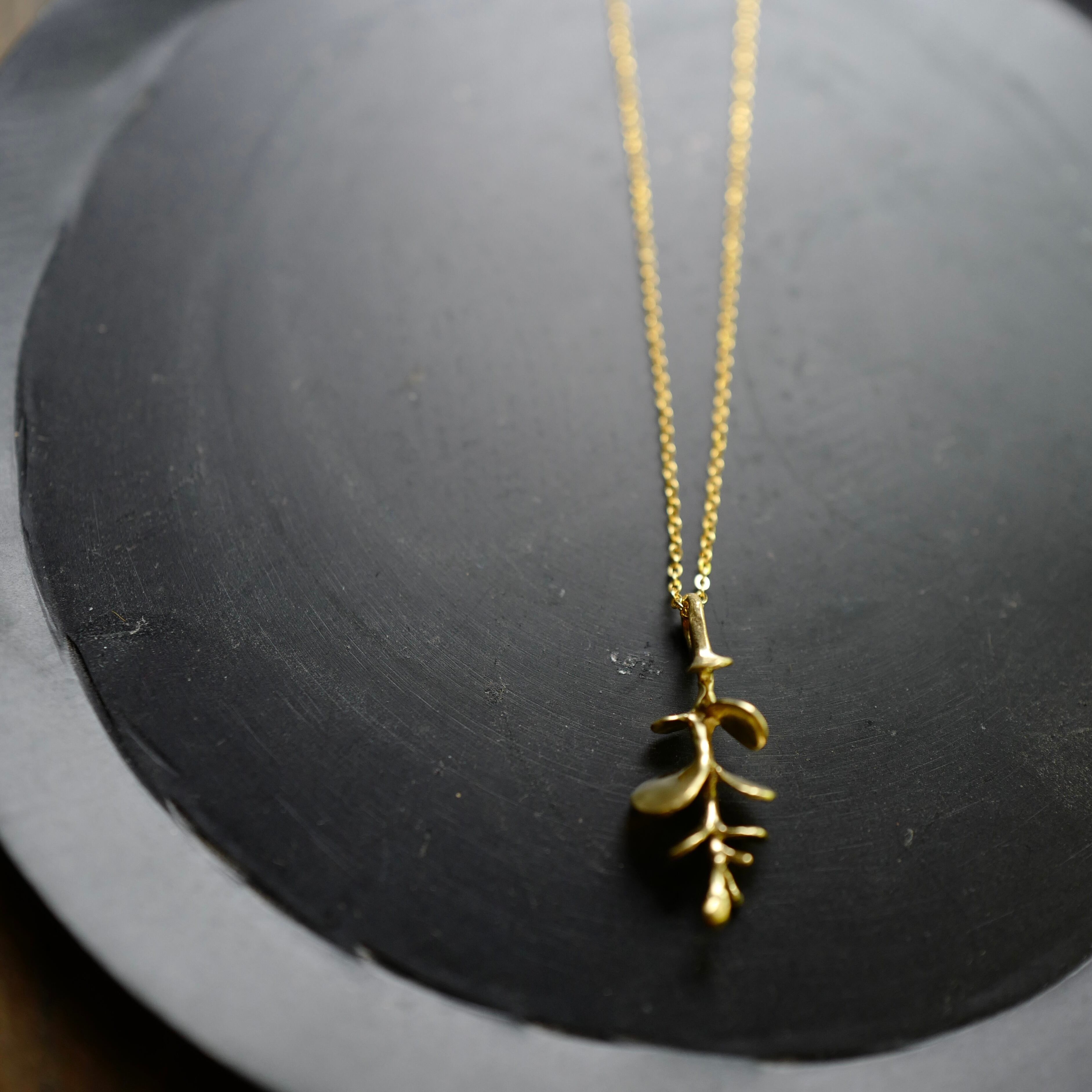 Nakamura Nazuki Accessory｜necklace ユーカリ（brass） | robin ASO