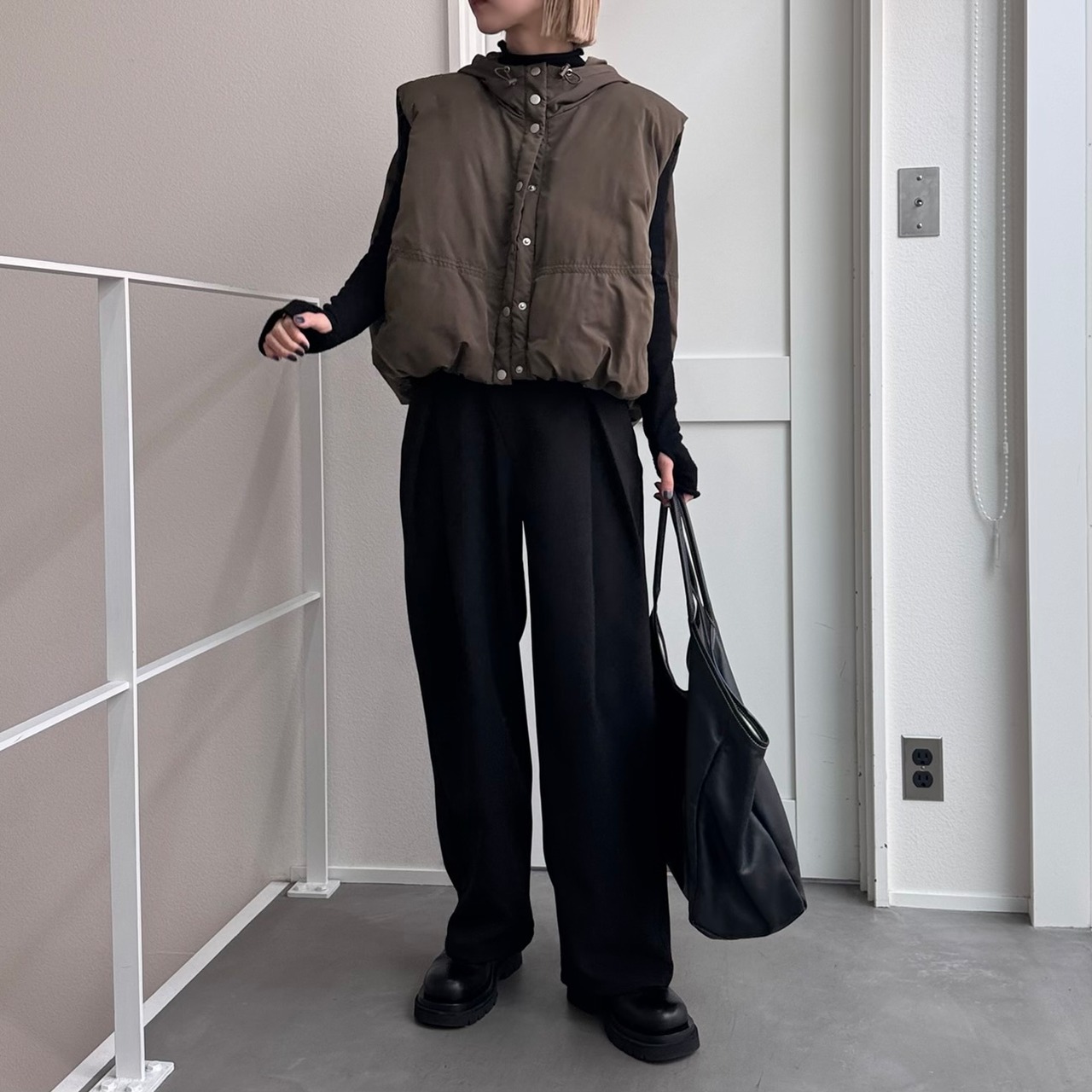 スラントウエストタックPT/ブラック