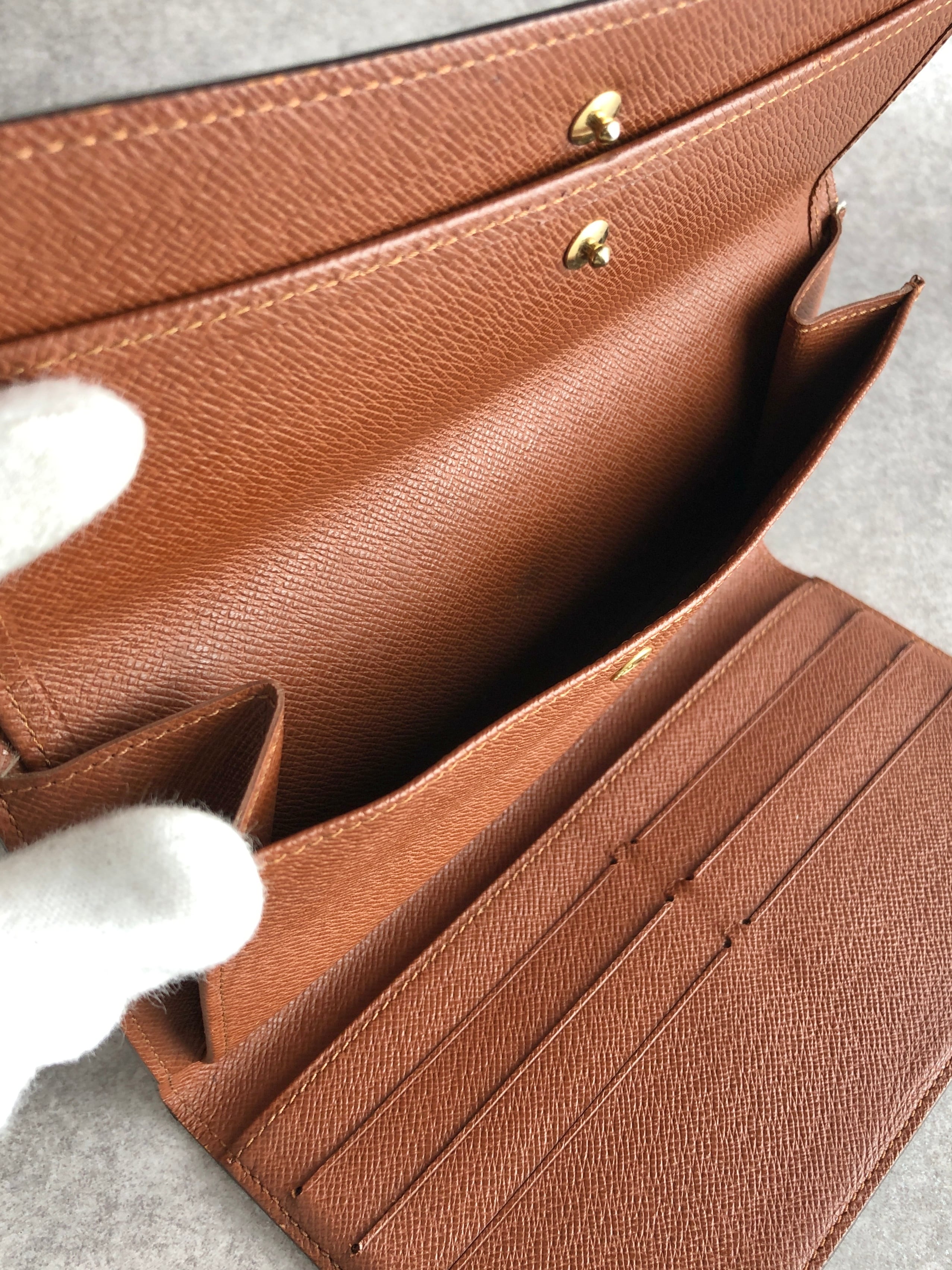 LOUIS VUITTON ルイヴィトン ポルトトレゾール インターナショナル