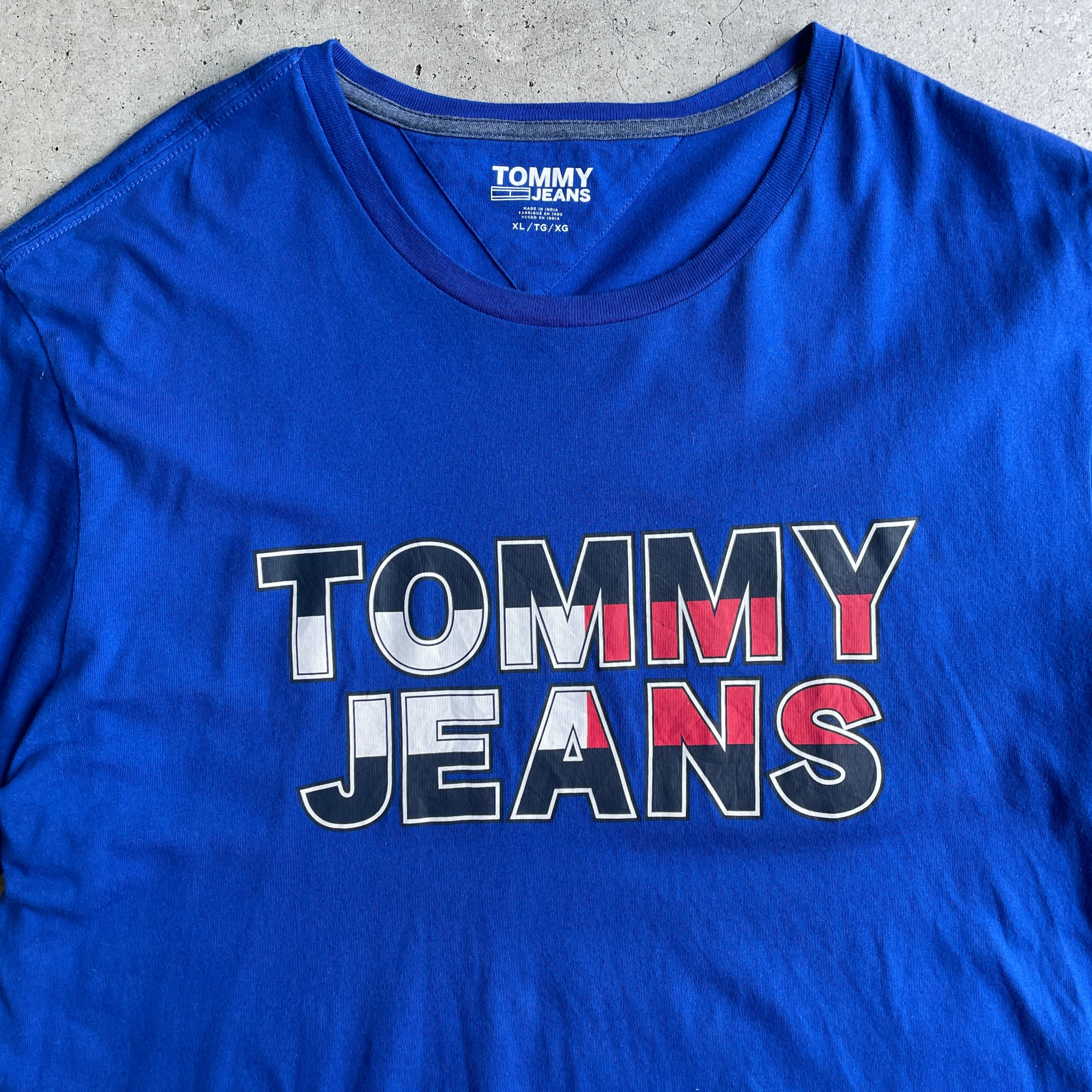 とみー様 TOMMY JEANS トミー ジーンズ フロントロゴプリント Tシャツ メンズXL