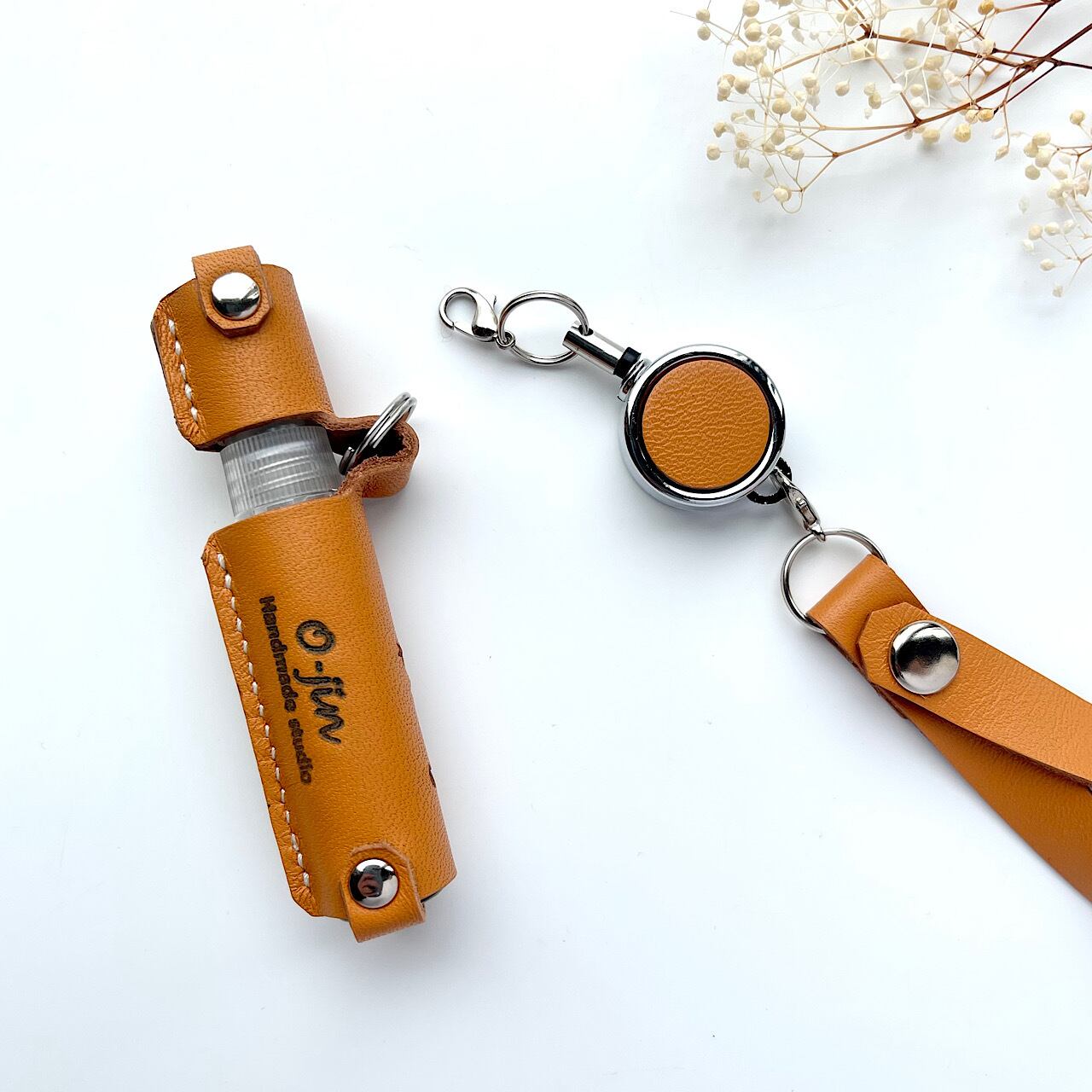 本革：アロマや香水、消毒液をとっても可愛く持ち歩けるスプレーボトル