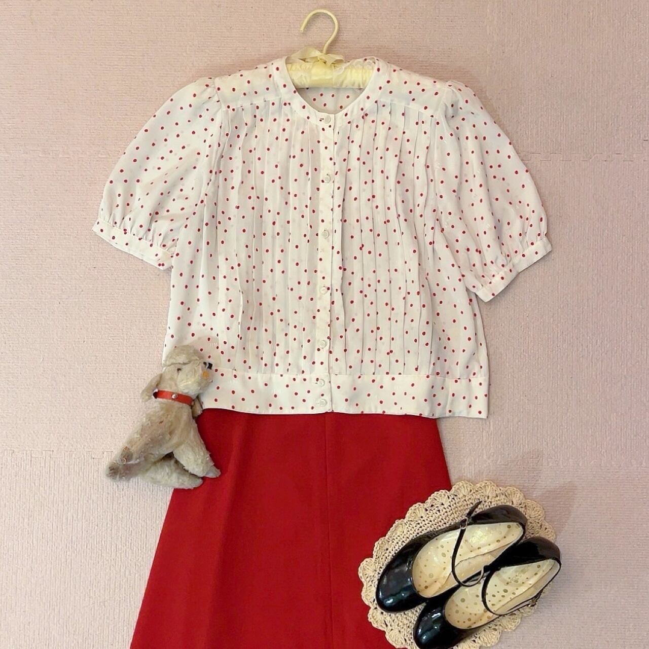 red dot pleats white blouse