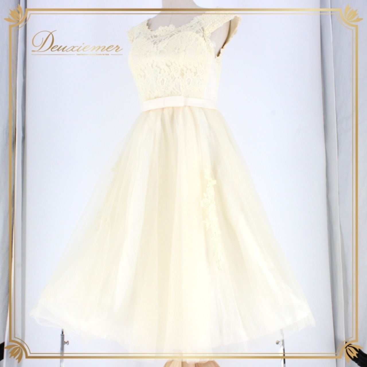 ドレス ワンピース 結婚式 二次会 演奏会 発表会 ピアノ パーティドレス ホワイト系 花柄 レース ノースリーブ ステージ衣装 カラオケ 温かみ アイボリー 洗練 存在感 フェミニン フォーマル ゆったり おしゃれ エレガント 結婚式用 パーティー用 かわいい おすすめ お出かけ 体型カバー アシンメトリー 可愛い装飾 謝恩会 学校行事 二次会服 ロマンティック 女子会