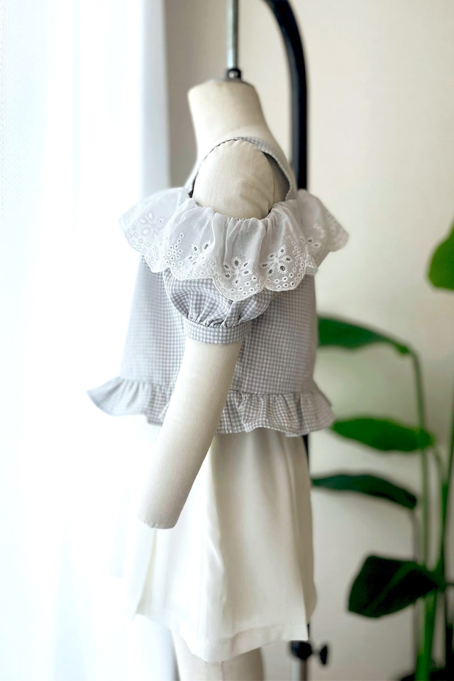 レースオフショルブラウス〈Blue check〉