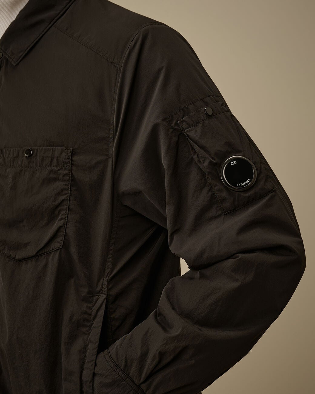 25AW】C.P COMPANY シーピーカンパニー / OVERSHIRT PADDED IN CHROME