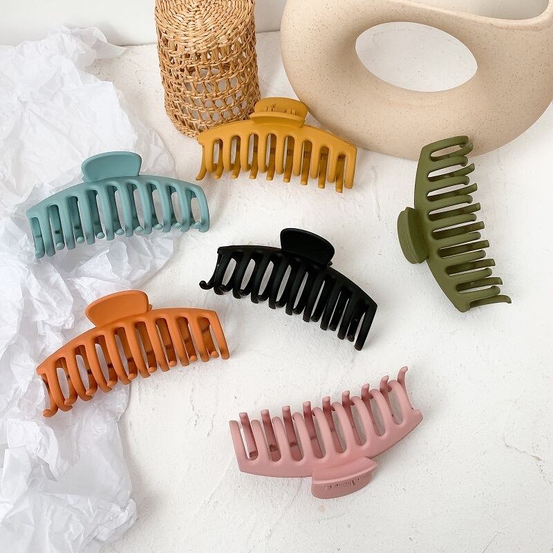 カラーヘアピン バックアクセサリー 大人ガーリー スウィート キュート カジュアル ブラック・アイド・ピーズ93907523569