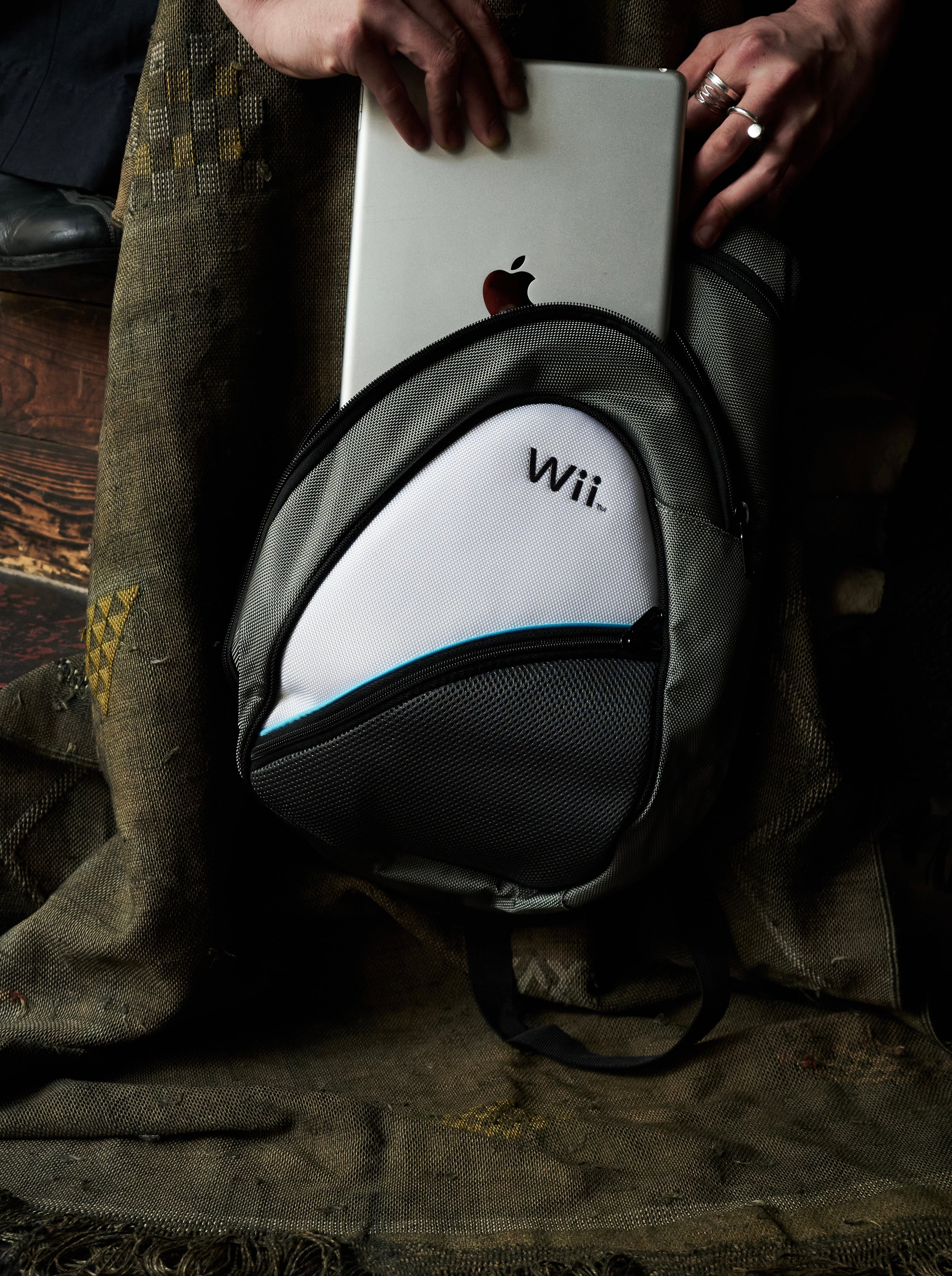 Nintendo wii. SLING BAG | FOLLIEE.
