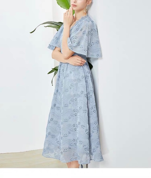 アイスブルーレース刺繍ワンピース Fanfan Closet ファンファンクローゼット アイスブルーレース刺繍ワンピース Fanfan Closet ファンファンクローゼット