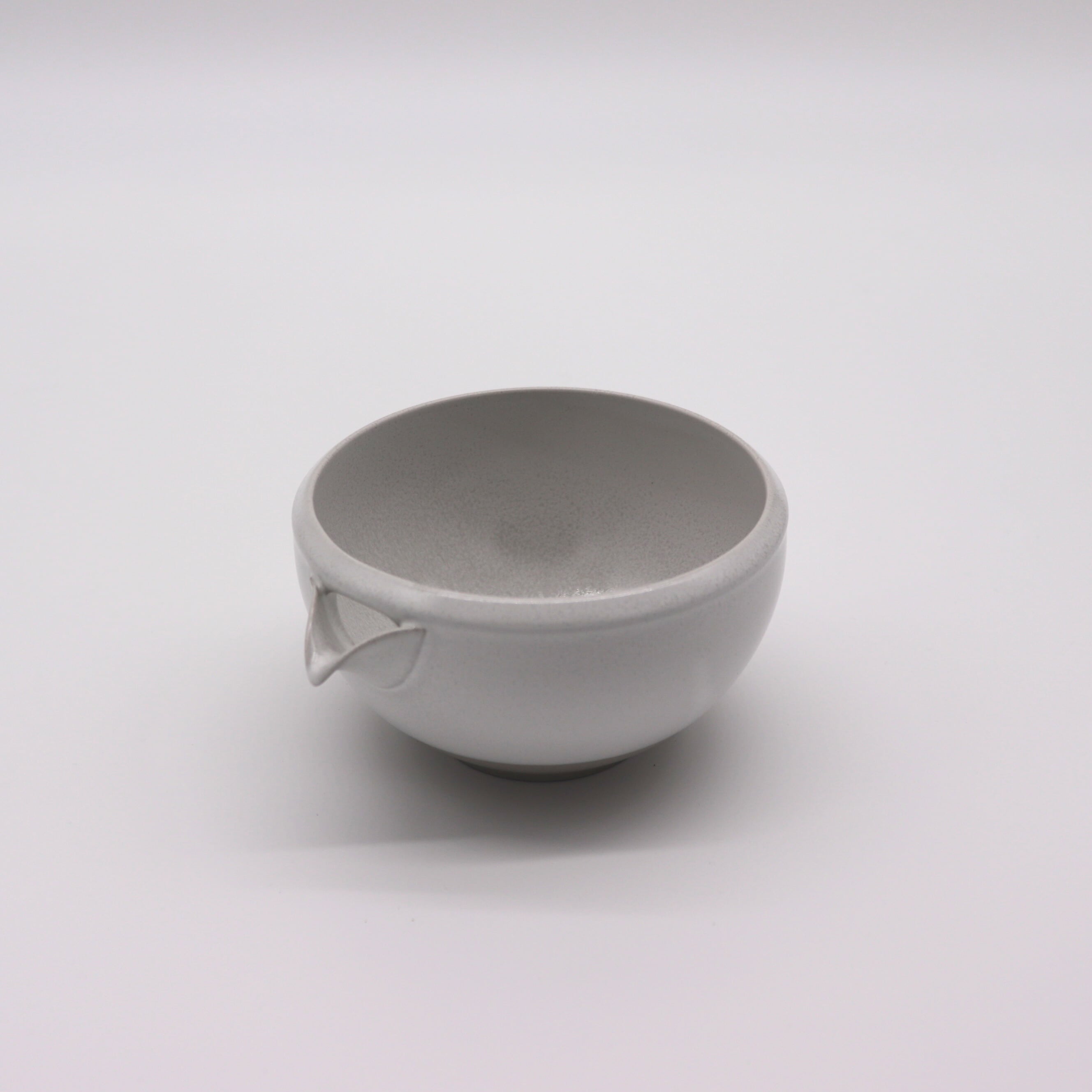 ORIGAMI 片口抹茶碗 pour | Saten