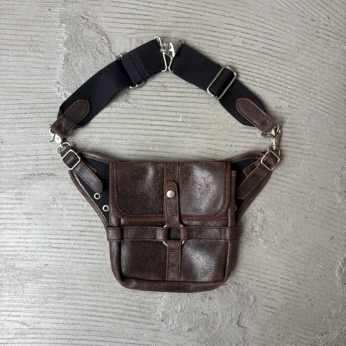 Leather side bag