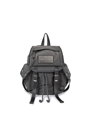 [Matin Kim] POCKET UTILITY SMALL BACK PACK IN CHARCOAL 正規品 韓国ブランド 韓国通販 韓国代行 韓国ファッション マーティンキム matinkim 日本 店舗