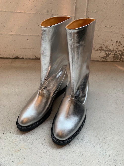 FUMIE＝TANAKA　straight medium boots (SILVER)
