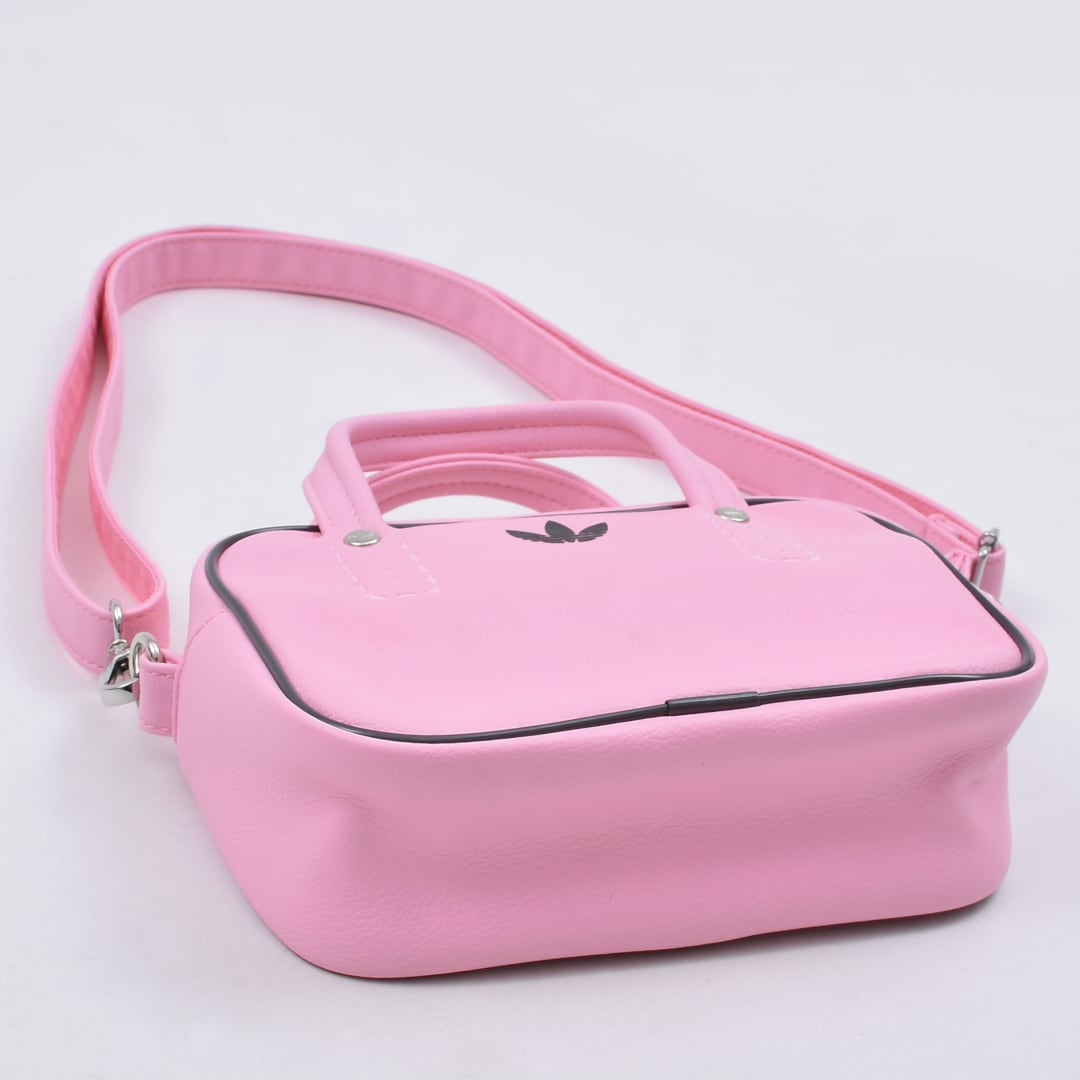 1/28新着】adidas 2026S/S ミニバッグ | VOLCAN&APHRODITE