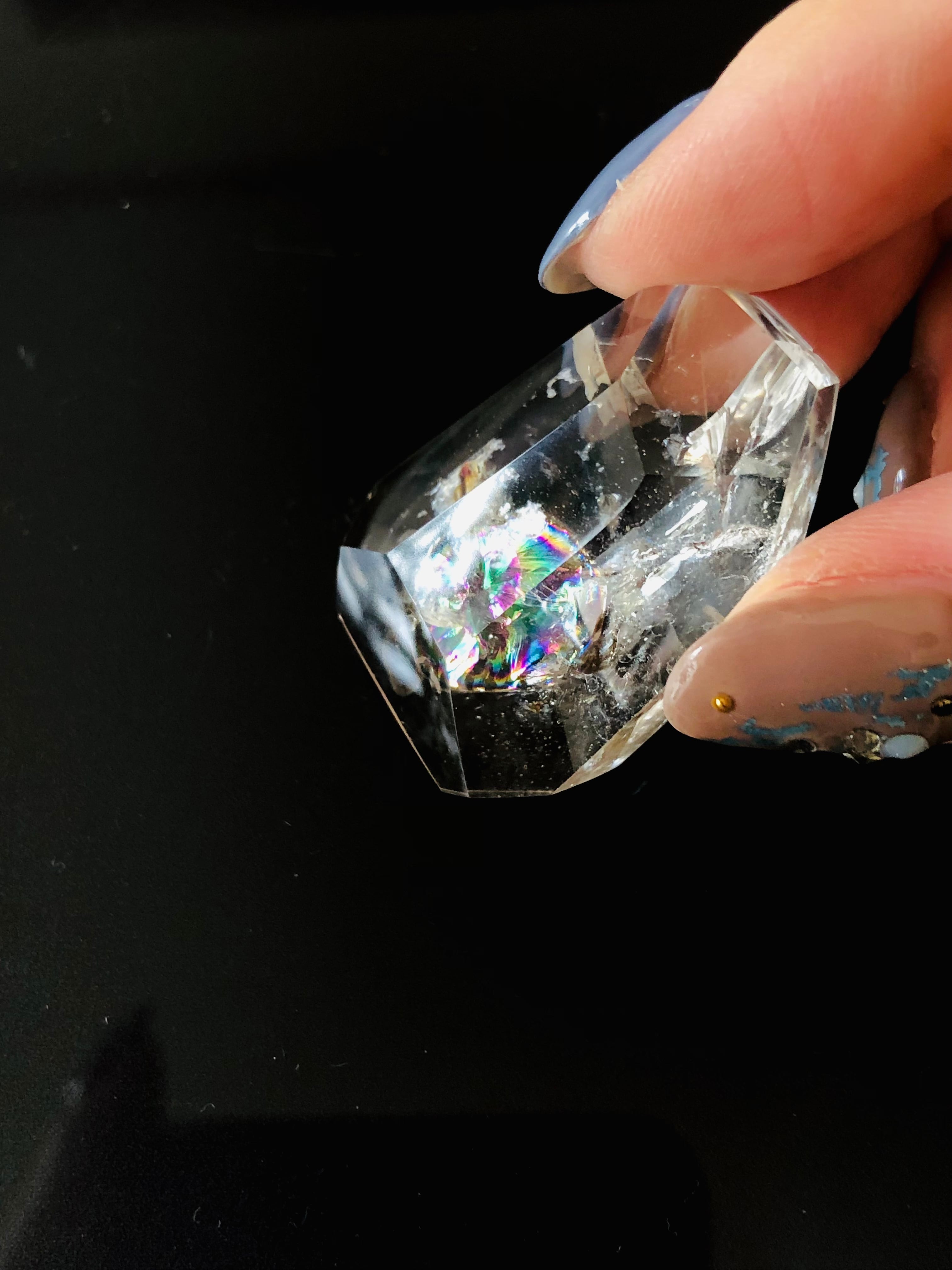 希望で未来を照らす石！アイリスクォーツタンブル（虹入り水晶）②