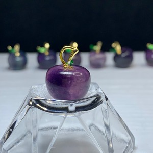 7.フローライトりんご・ペンダントトップ