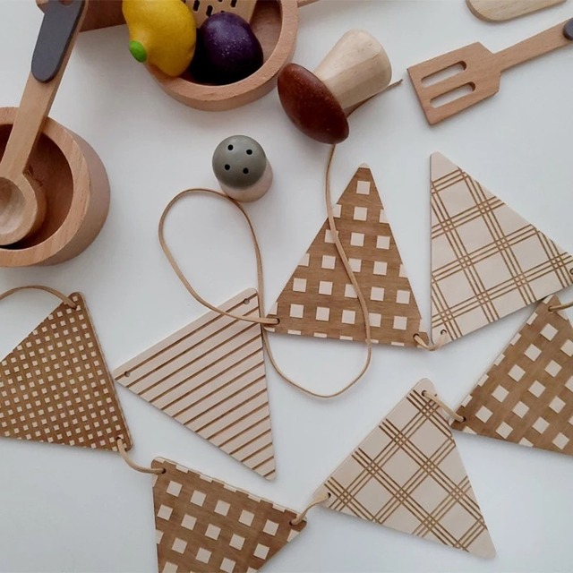 wood garland ①