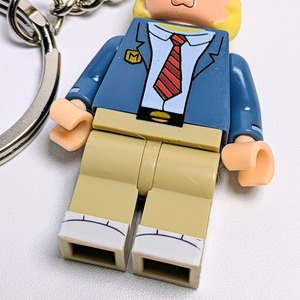 ★ブロックフィギュアキーホルダー★【 Family Guy ( ファミリー・ガイ ) 】クリス・グリフィン〚アメリカン雑貨 アメトイ〛