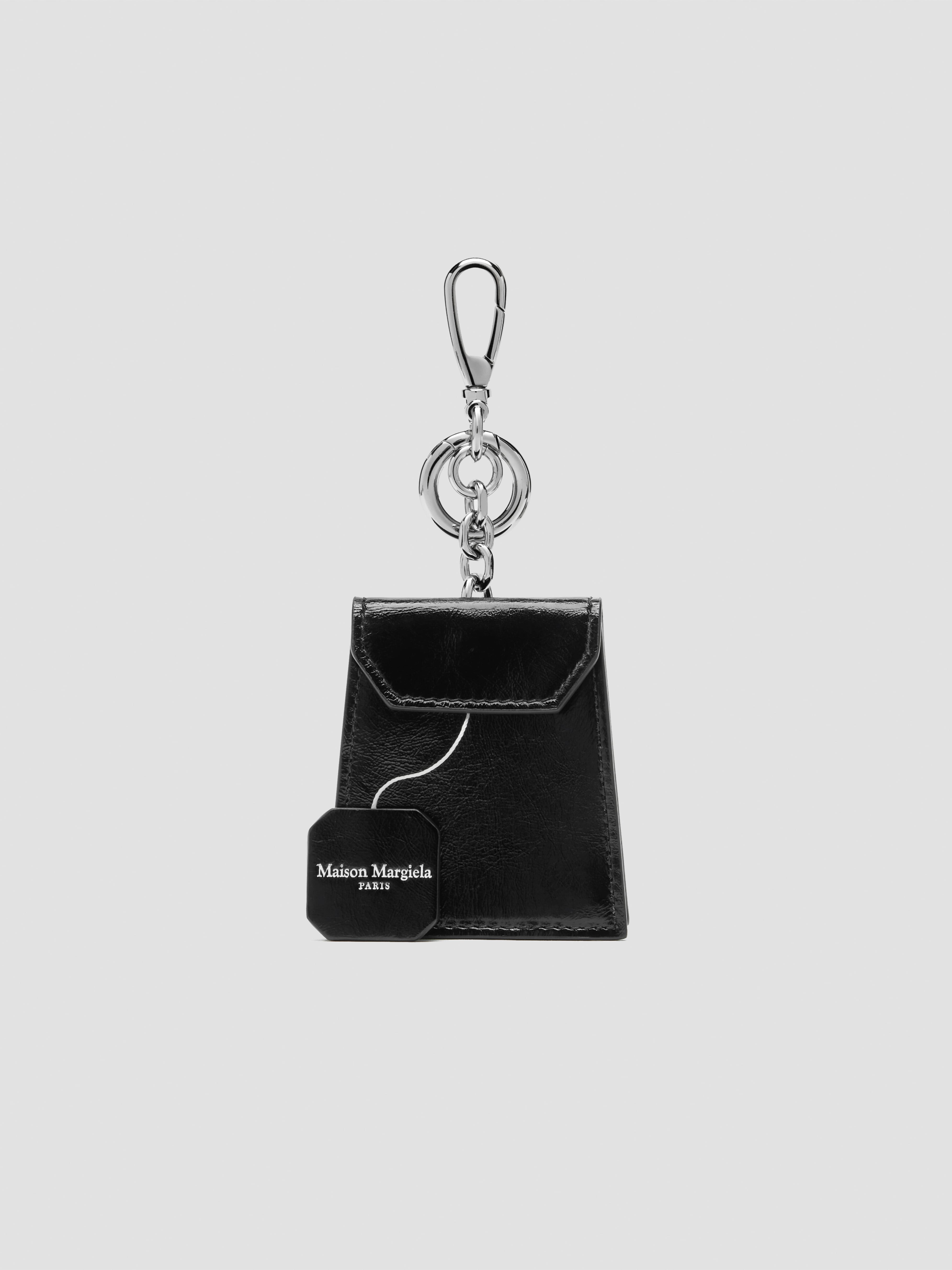 【未使用品】Martin Margiela 移転1周年記念パーティー ピンバッジ MAISON MARGIELA 4 STITCH LEATHER TEA BAG CHARM Black