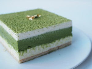 宇治抹茶プレミアムケーキ【あしたのベストバイ】