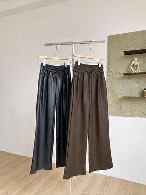 リラックスフェイクレザーパンツ 2color A0569