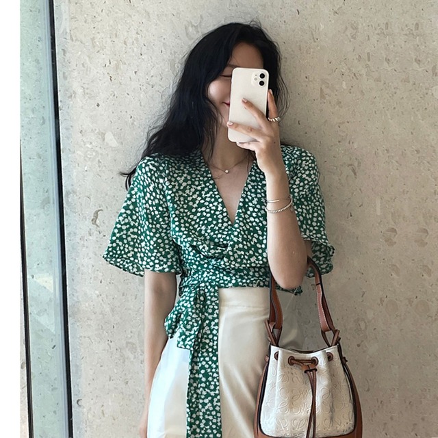 フローラルシャツ サマースタイルVネッククロップトップ トップス 夏物 花柄 スーパーモール61272767534