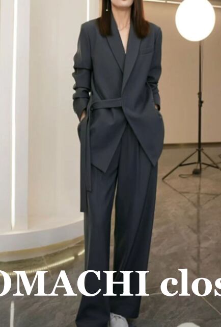 【送料無料】 セットアップ パンツスーツ カシュクール ストラップ モード おしゃれ 黒 白 結婚式 二次会 謝恩会 韓国 レディース オルチャン 長袖 春 秋 カジュアル ワイド 楽ちん きちんと エレガント オフィス ビジネススーツ フォーマル パンツドレス 無地 セットアップスーツ パーディードレス 披露宴 グレー ホワイト ブラック お洒落 上下セット ツーピース 2点セット かっこいい クール 動きやすい 大人女子 通勤 OL お呼ばれ 食事会 個性的 体型カバー 大きいサイズ