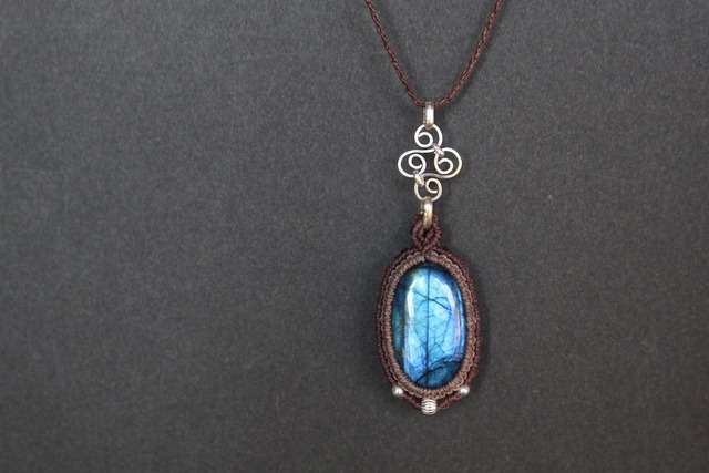 Labradorite silver925 wirework  micro macrame pendant