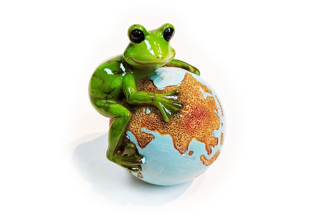 ペーパーウェイト カエルオブジェ 地球と蛙 | caeru