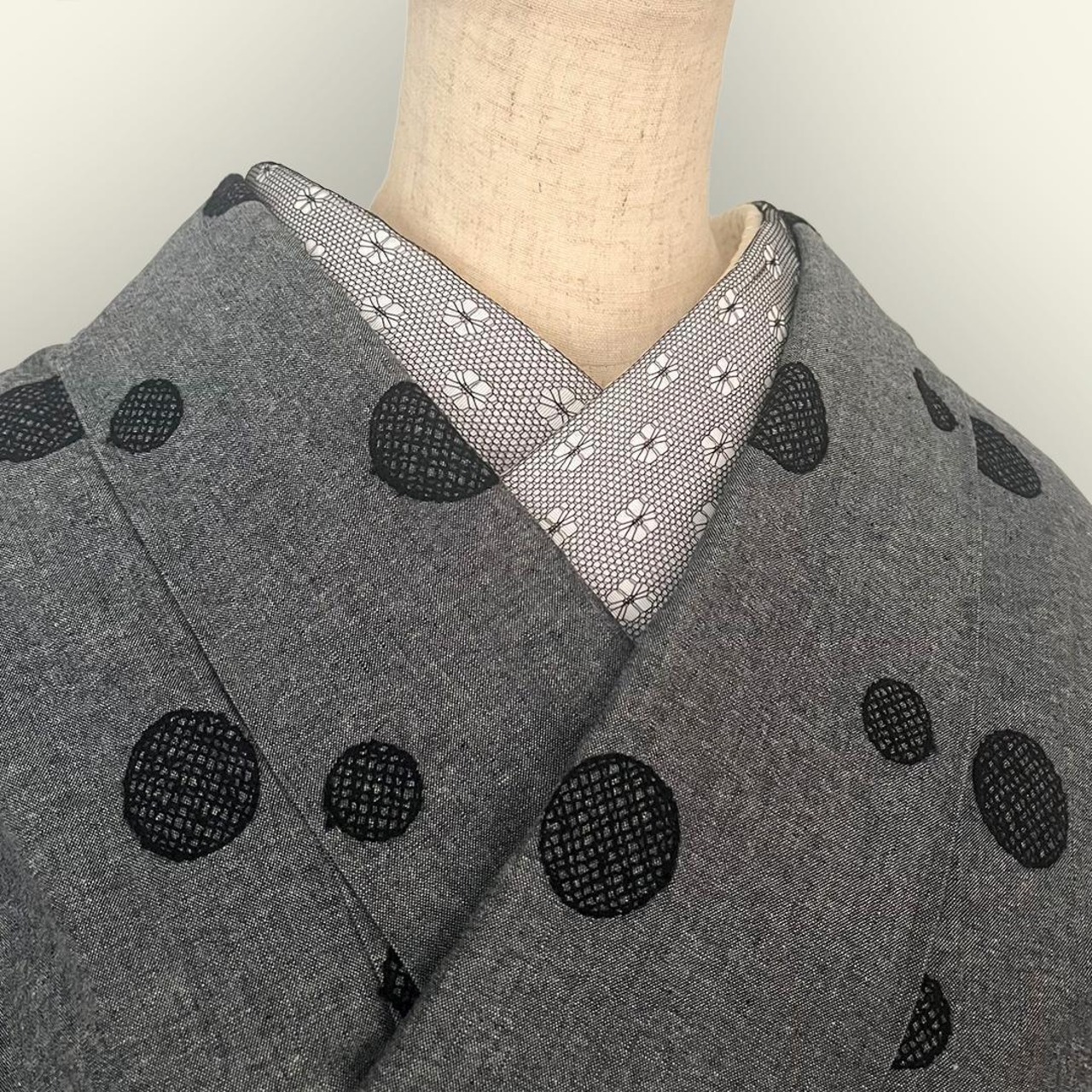 着物 単衣 水玉の刺繍 黒 ダンガリー きもの コットンレース 木綿 