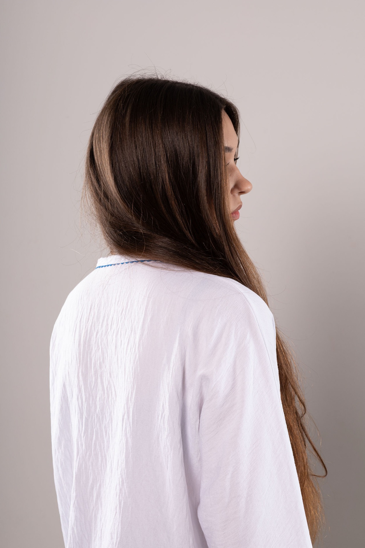 ウクライナ刺繍ヴィシヴァンカ クロスステッチ　手刺繍　ブラウス　麻　レディース・フリーサイズ - 12