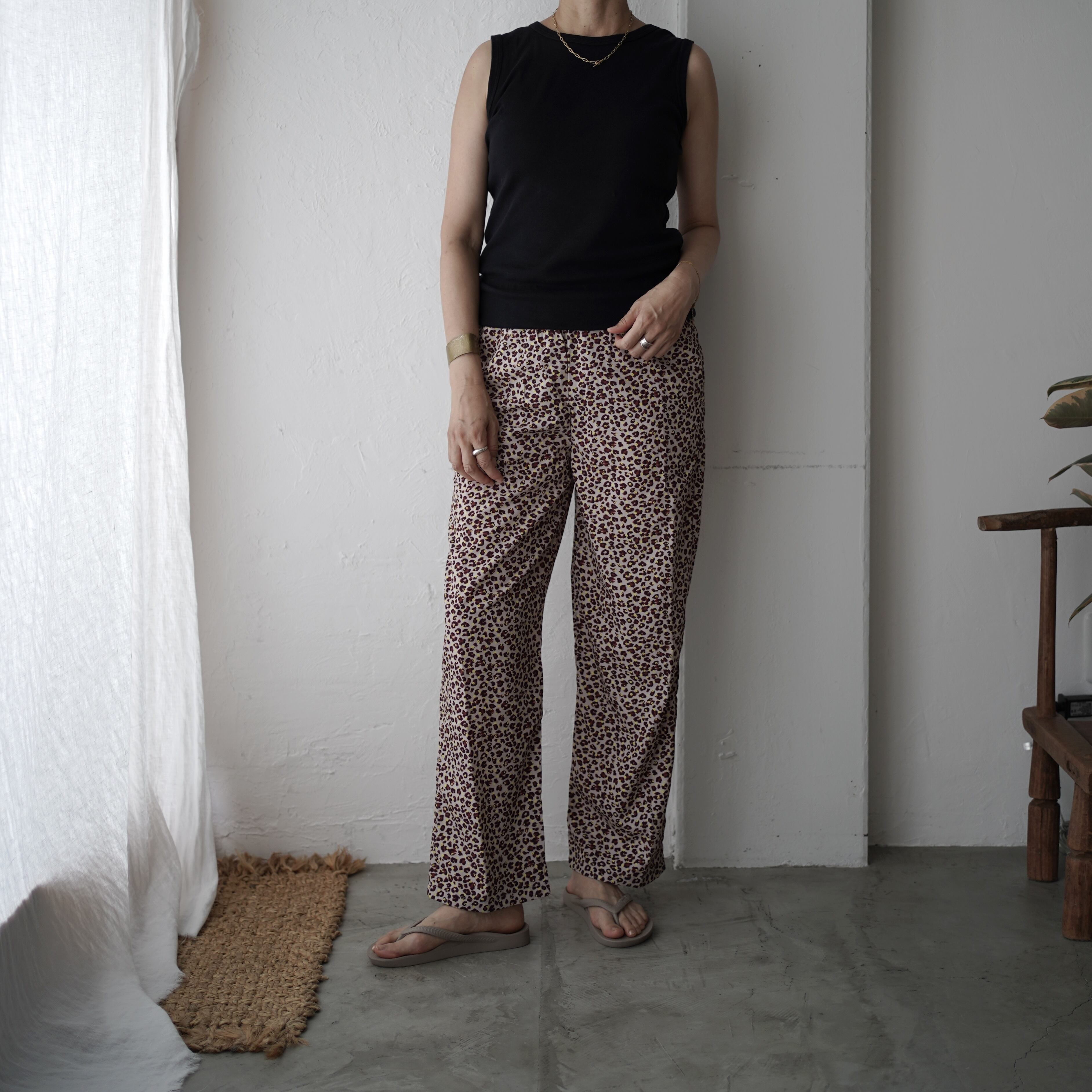 LEOPARDプリントソフトテーパードパンツ