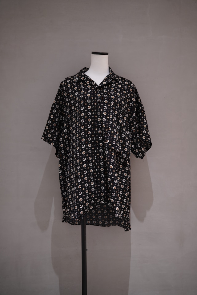 INTERPLAY Open Collar S/S Over Size Shirt