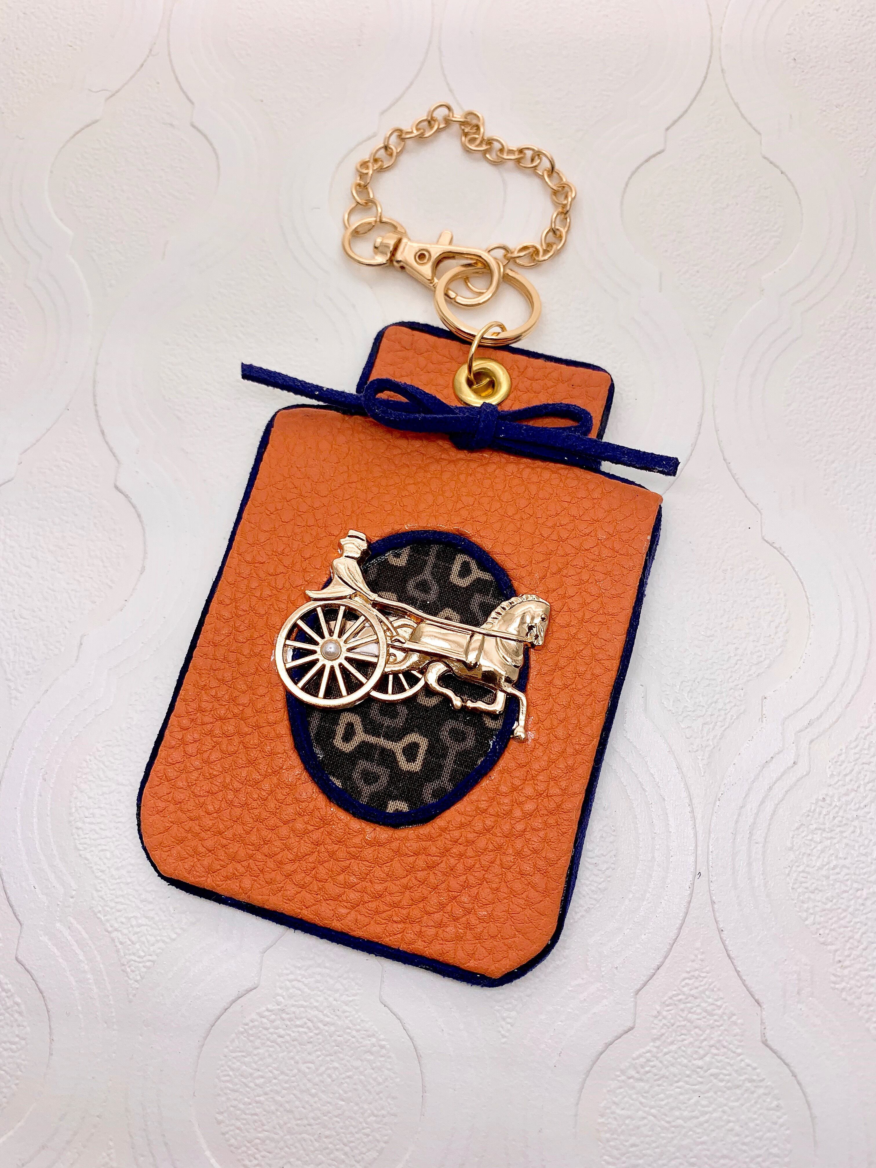 香水瓶と馬車 レザーバッグチャーム☆カードホルダーになります