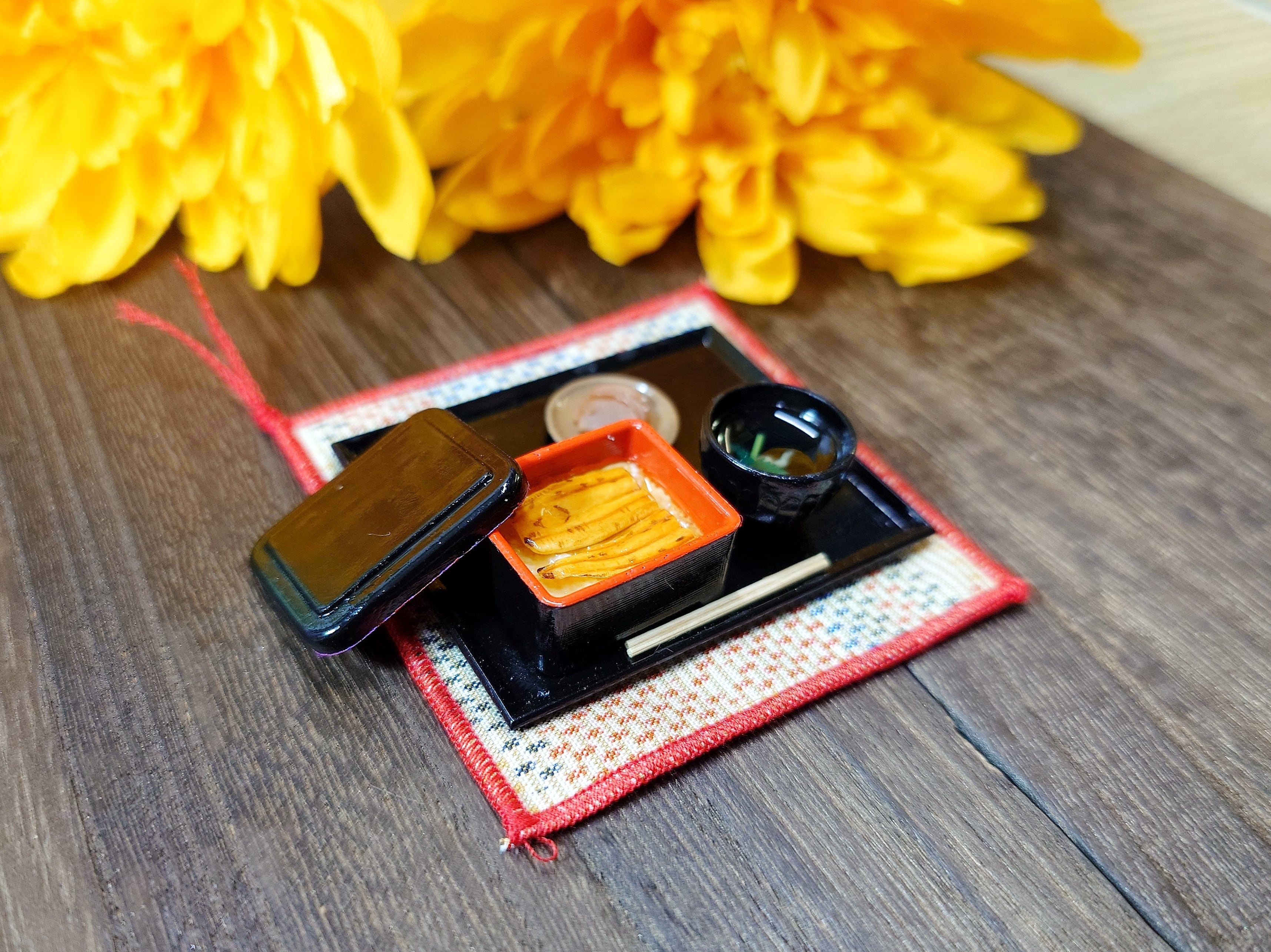 ガラス細工 12支親子 寅 とら（布台付）ミニチュア 置物 干支 十二支