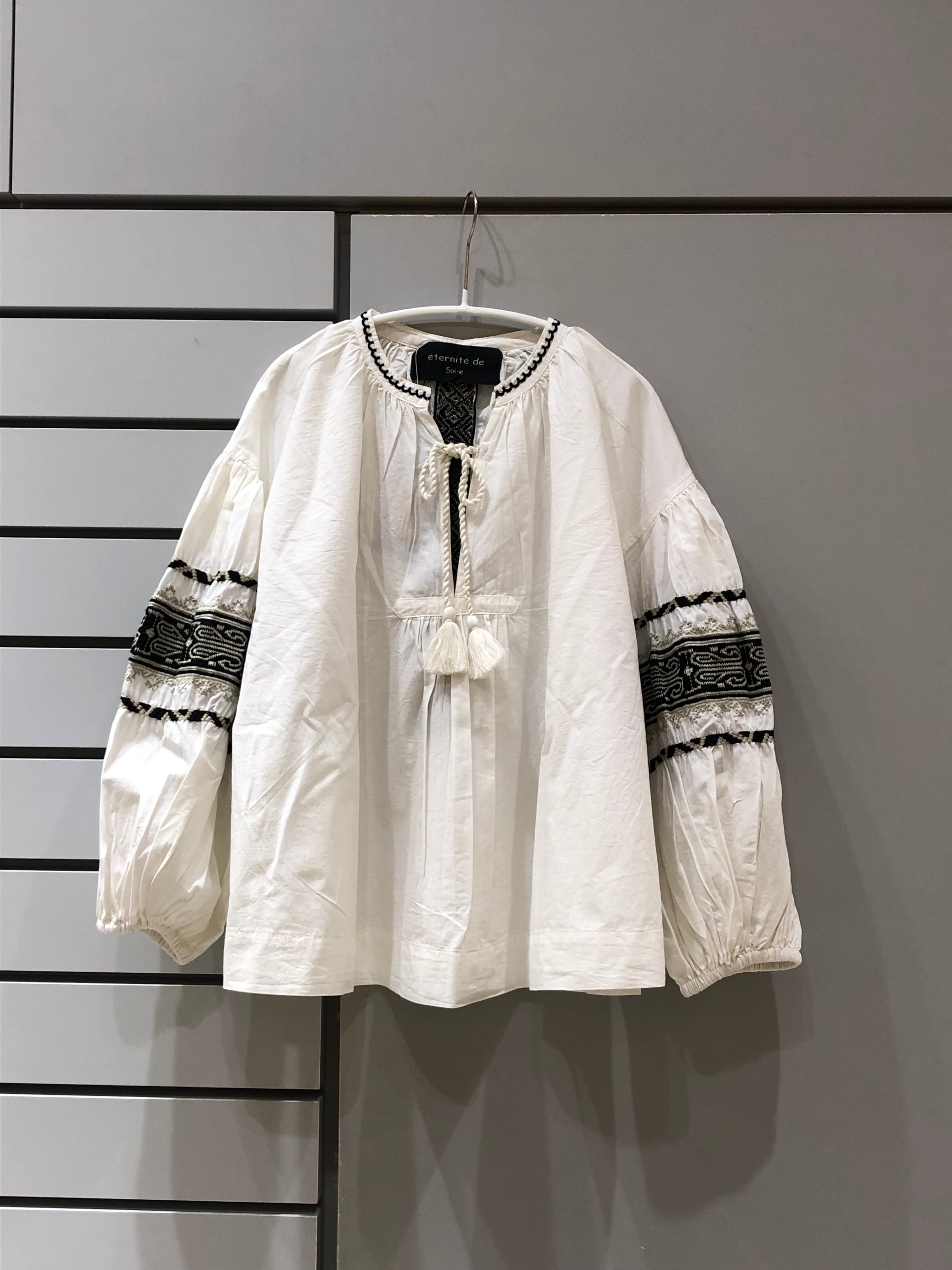 e'ternite' de Soi-e | Blanc