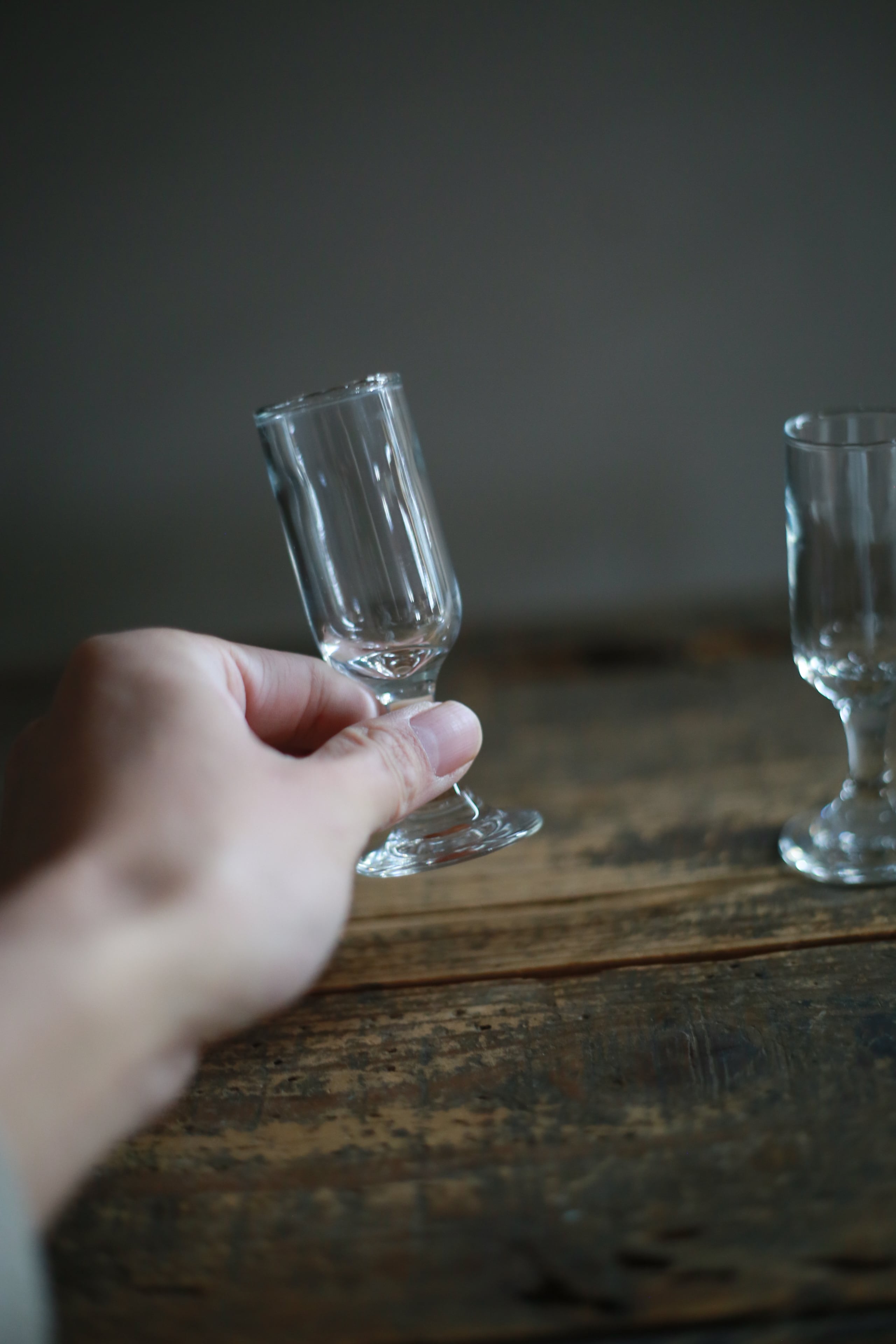 古いフランスのビストログラス