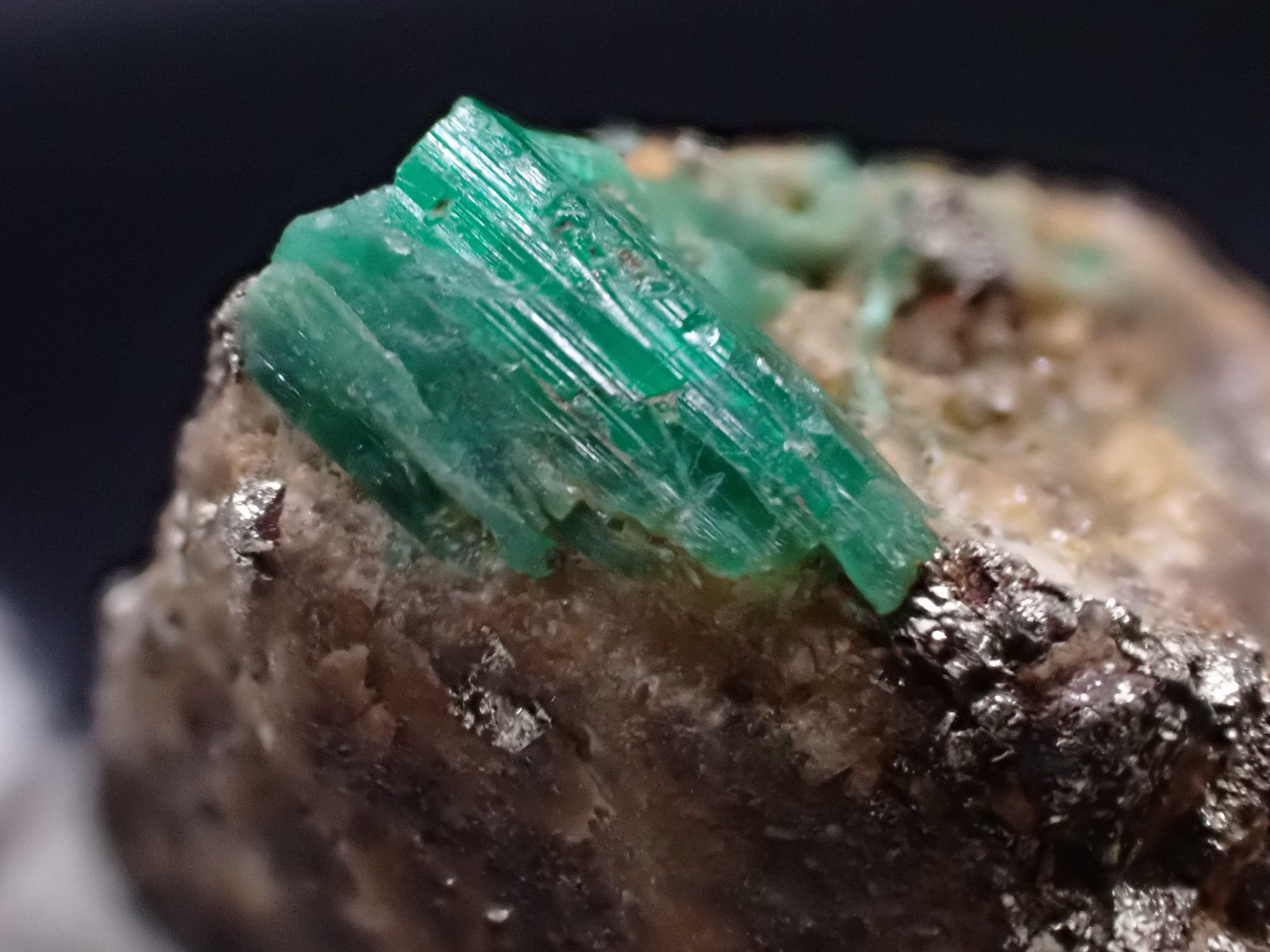 No【510】エメラルド 緑柱石 原石 標本 | 石処たっちゃん